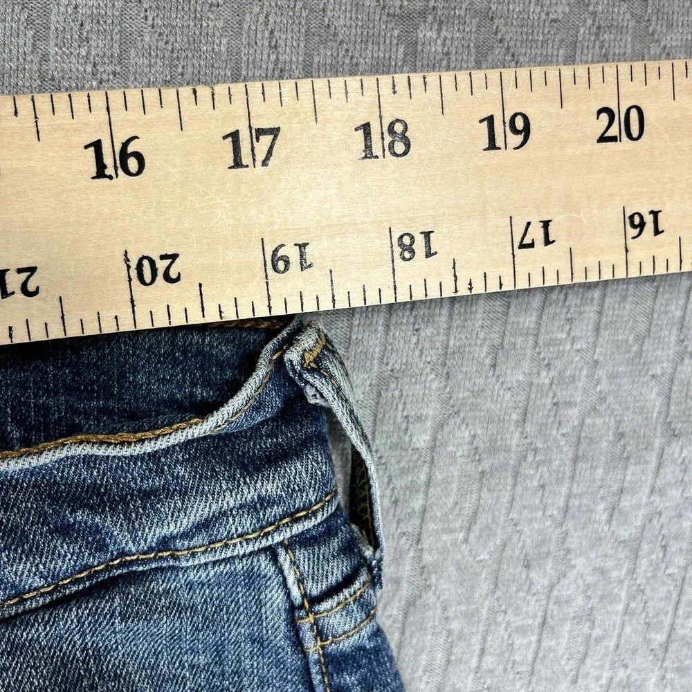 Levi's 505 Men's (34X31) straight leg, relaxed, fit medium wash blue jeans pants